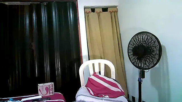 kimmiemm online show from 10, 3, 2025