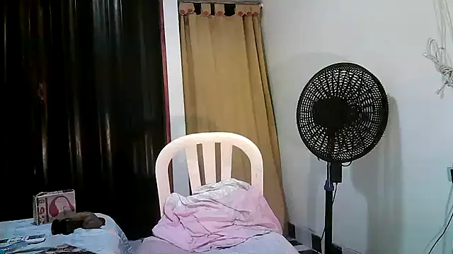 kimmiemm online show from 23, 3, 2025