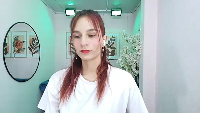Snapshot of Tamara_slimx chatting on 6, 5, 2026 Tamara slimx online show from 6, 5, 2026