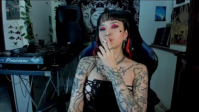 Snapshot of Demongirl6666 chatting on 16, 2, 2025 Demongirl6666 online show from 16, 2, 2025
