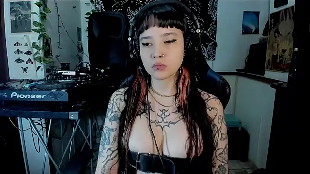 Snapshot of Demongirl6666 chatting on 23, 3, 2025 Demongirl6666 online show from 23, 3, 2025
