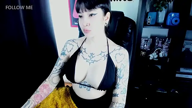 Snapshot of Demongirl6666 chatting on 19, 3, 2026 Demongirl6666 online show from 19, 3, 2026