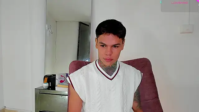 Jordyrodriiguez online show from 14, 10, 2025