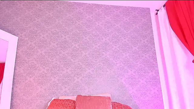 Snapshot of CatrinaRossi chatting on 28, 12, 2024 CatrinaRossi online show from 28, 12, 2024