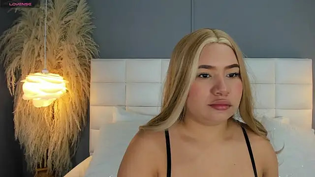 HannaKarson online show from 22, 11, 2025