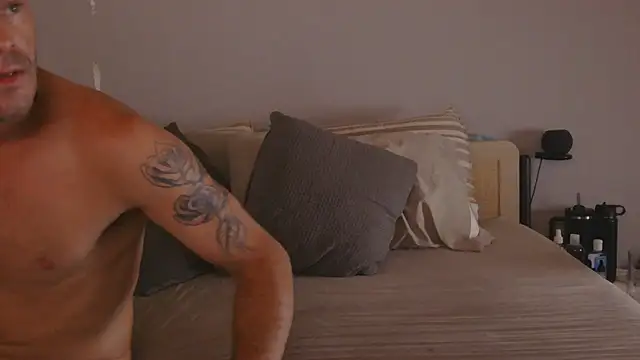 Snapshot of FrankieKentucky chatting on 1, 10, 2025 FrankieKentucky online show from 1, 10, 2025