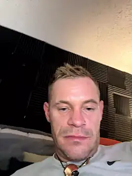 FrankieKentucky online show from 6, 1, 2026