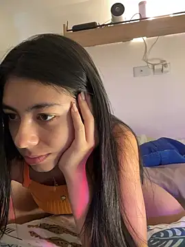 Snapshot of Liissa_cute_ chatting on 29, 4, 2026 Liissa cute online show from 29, 4, 2026
