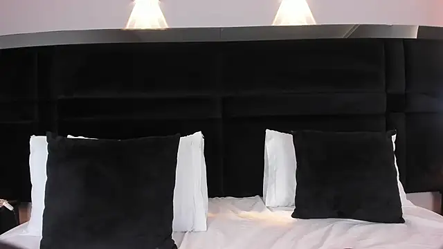 Snapshot of afrodytasky_ chatting on 17, 12, 2025 afrodytasky online show from 17, 12, 2025