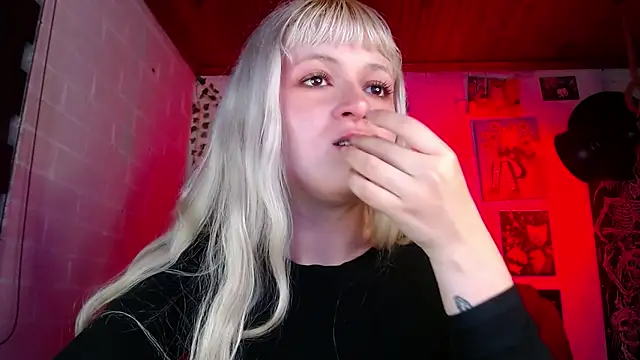 NEXT DOOR GIRL  online show from 20, 2, 2025