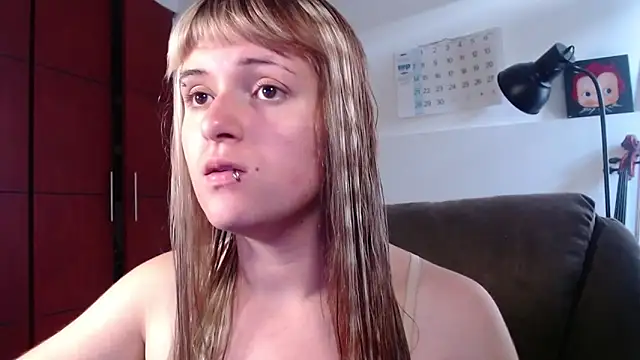 NEXT DOOR GIRL  online show from 20, 9, 2025