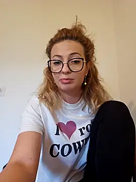 Selenna emma online show from 16, 10, 2025