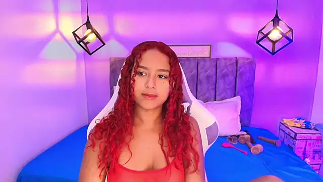 Snapshot of Sophiee_Velvet chatting on 30, 9, 2025 Sophiee Velvet online show from 30, 9, 2025