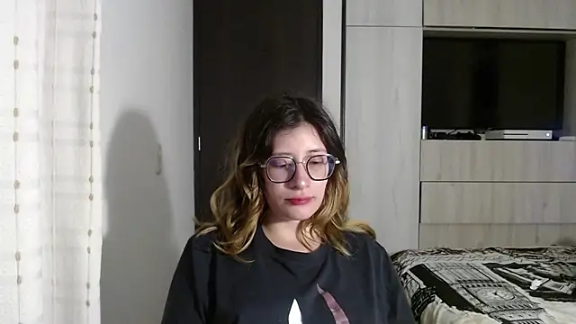 mariana124- online show from 18, 12, 2024