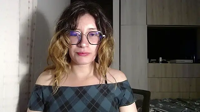 mariana124- online show from 20, 12, 2024