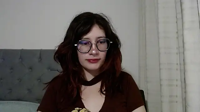 mariana124- online show from 4, 2, 2025