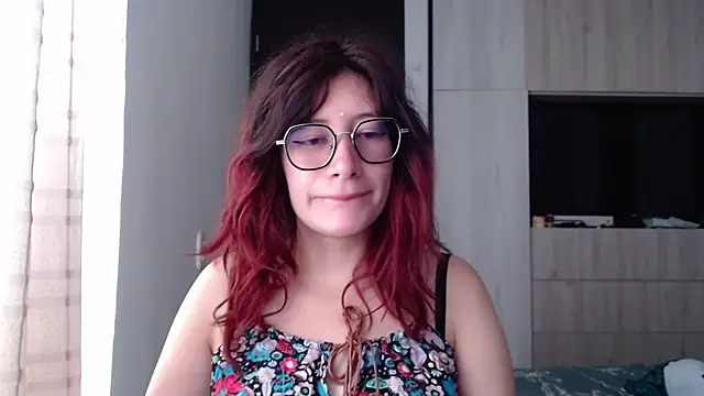 mariana124- online show from 8, 2, 2025