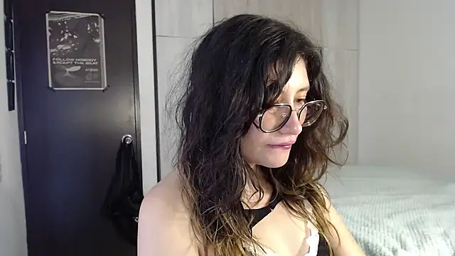 mariana124- online show from 27, 10, 2025