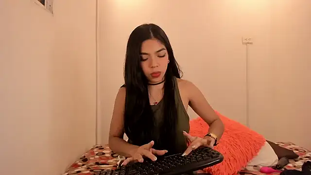 Snapshot of meganrossee69 chatting on 3, 1, 2025 meganrossee69 online show from 3, 1, 2025