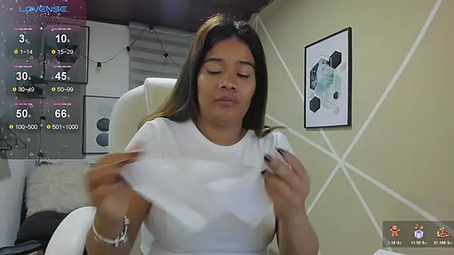 Snapshot of Enma__clark chatting on 28, 6, 2026 Enma clark online show from 28, 6, 2026