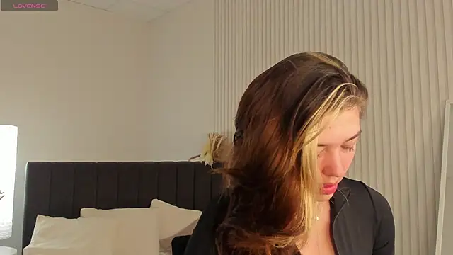 Vanessa Walters online show from 25, 5, 2026