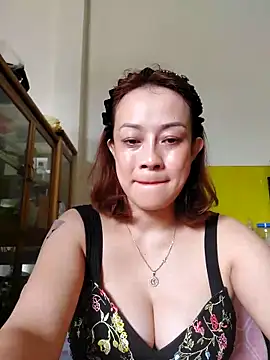 Baby-bigboobs2024 online show from 2, 10, 2025