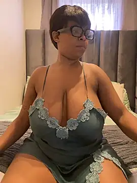 Snapshot of Saggy_areola95 chatting on 13, 5, 2026 Saggy areola95 online show from 13, 5, 2026