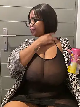 Snapshot of Saggy_areola95 chatting on 14, 6, 2026 Saggy areola95 online show from 14, 6, 2026