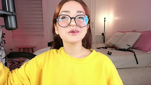 SweetJennaa online show from 1, 3, 2025