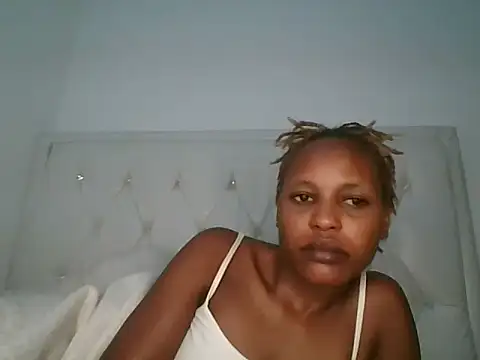 Snapshot of Candykitten chatting on 8, 3, 2025 Candykitten online show from 8, 3, 2025