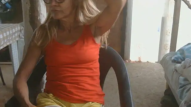 Snapshot of couplemilf2 chatting on 6, 6, 2026 couplemilf2 online show from 6, 6, 2026