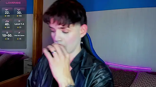 Snapshot of VladHellsing4 chatting on 23, 2, 2025 VladHellsing4 online show from 23, 2, 2025