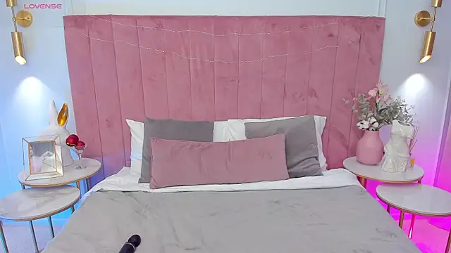 MilaVoxx online show from 22, 4, 2026