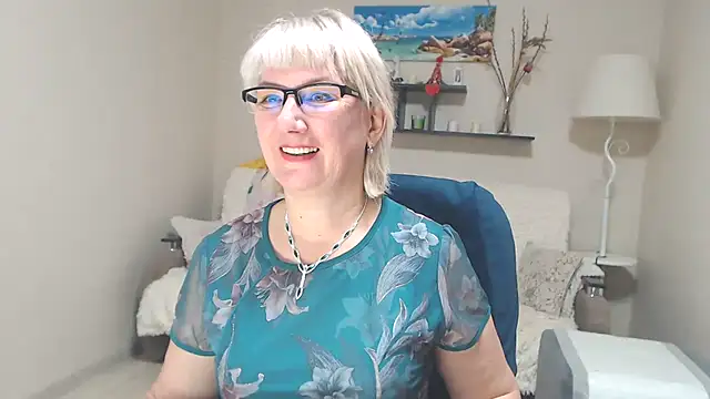 Snapshot of FleurMays chatting on 4, 12, 2024 FleurMays online show from 4, 12, 2024