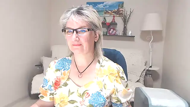 Snapshot of FleurMays chatting on 27, 6, 2026 FleurMays online show from 27, 6, 2026