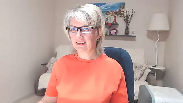 Snapshot of FleurMays chatting on 22, 7, 2026 FleurMays online show from 22, 7, 2026