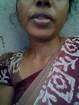 Snapshot of Gautami-telugu chatting on 23, 9, 2025 Gautami-telugu online show from 23, 9, 2025