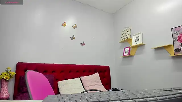 kathina giraldo online show from 9, 10, 2025