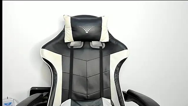 HelueHorny13 online show from 9, 2, 2025