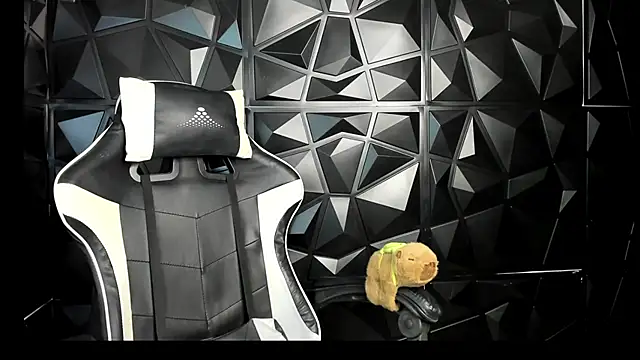 HelueHorny13 online show from 13, 3, 2025