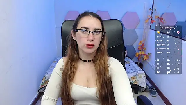 Snapshot of CharloteTaylor_ chatting on 3, 10, 2025 CharloteTaylor online show from 3, 10, 2025