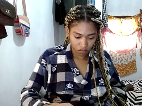 Snapshot of miriam775 chatting on 5, 2, 2025 miriam775 online show from 5, 2, 2025