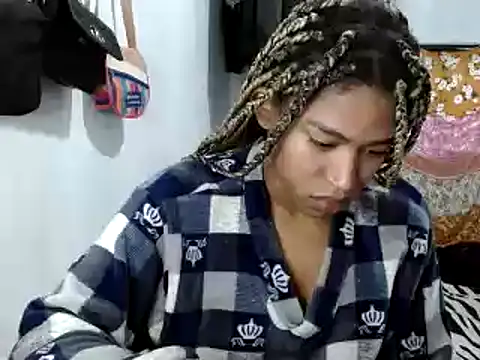 Snapshot of miriam775 chatting on 19, 2, 2025 miriam775 online show from 19, 2, 2025