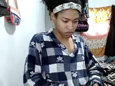 Snapshot of miriam775 chatting on 15, 3, 2025 miriam775 online show from 15, 3, 2025