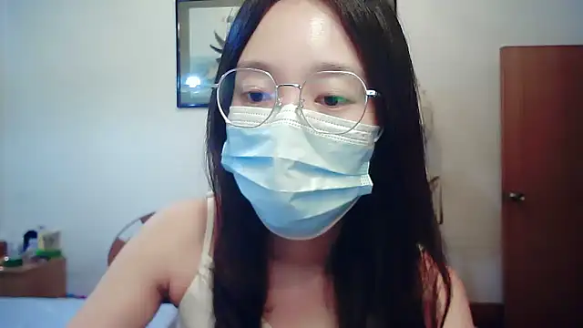 Snapshot of 2more-ss chatting on 23, 9, 2025 2more-ss online show from 23, 9, 2025