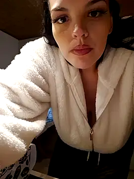 Jujuicy 97 online show from 18, 12, 2024