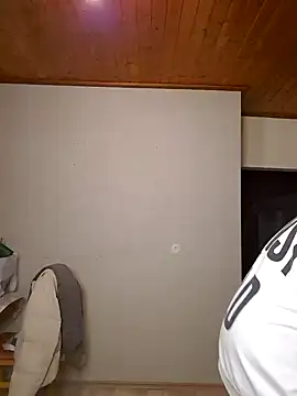 Jujuicy 97 online show from 27, 12, 2024