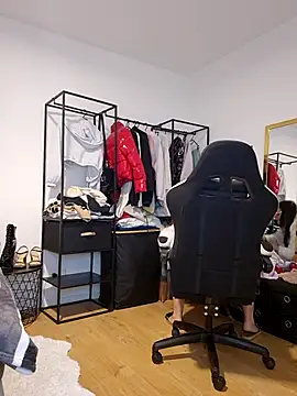 Jujuicy 97 online show from 10, 11, 2025