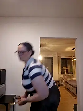 Jujuicy 97 online show from 19, 3, 2026