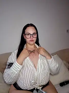 Snapshot of Jujuicy_97 chatting on 31, 5, 2026 Jujuicy 97 online show from 31, 5, 2026